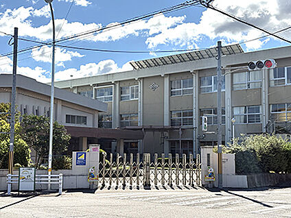 高松市立林小学校 約510m