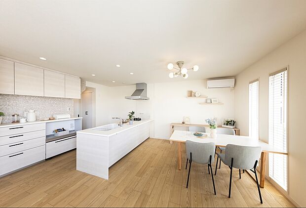 開放的な空間を演出するオープン型キッチン！