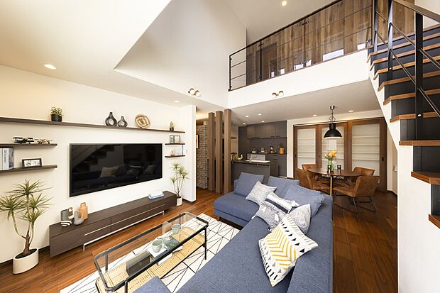 【施工例　【リビング】】創建では家具・家電付きにてご入居いただける「モデルハウス」を販売中！

こちらのモデルハウスは「ルナシティ柏アクティア」にてご覧いただけます。