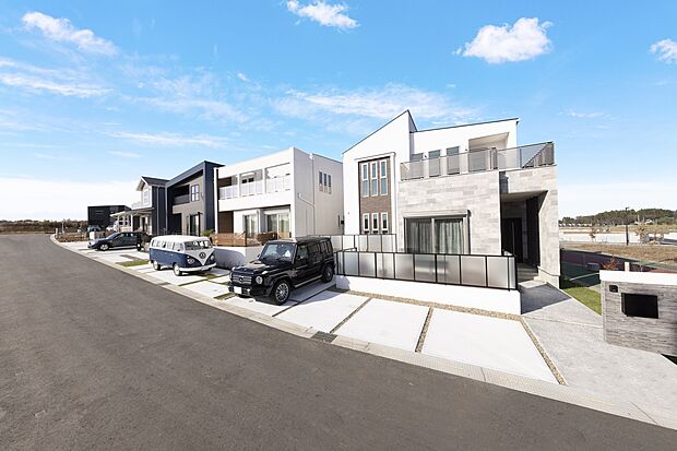 【【全203区画の大規模分譲】】大規模分譲だからこそのメリットがいっぱい！
・好きな区画を選べる
・新規コミュニティで暮らしやすい
・子育て世代にも安心の街づくり
などなど！！
※写真は他分譲地による参考例となります