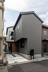 【京阪の家】快速停車駅「星田」徒歩3分｜ガス衣類乾燥機「乾太くん」装備｜Quead星田北 外観