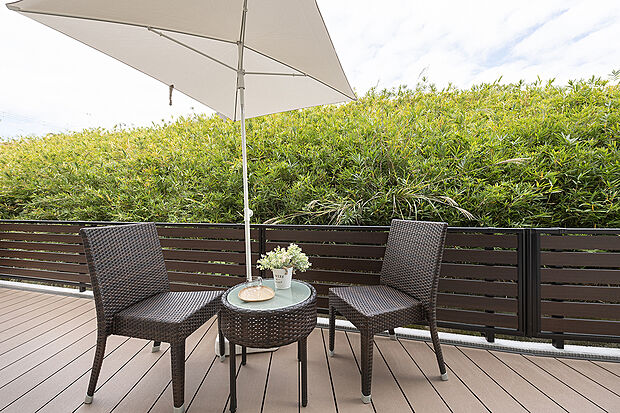 【ロジア】DKからつながるロジアでカフェにピッタリ