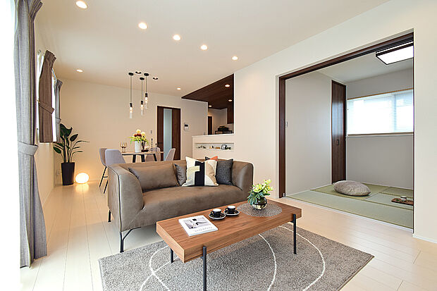 LDKと和室を合わせて23帖の広がりある空間！【9号地 モデルハウス】