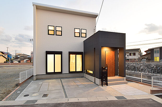 【6号地モデルハウス・外観】