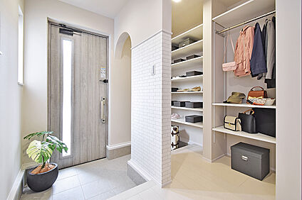 ヤング開発の内観施工事例