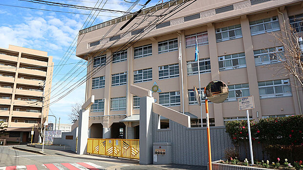 福岡市立「野間」中学校(約1,400m)