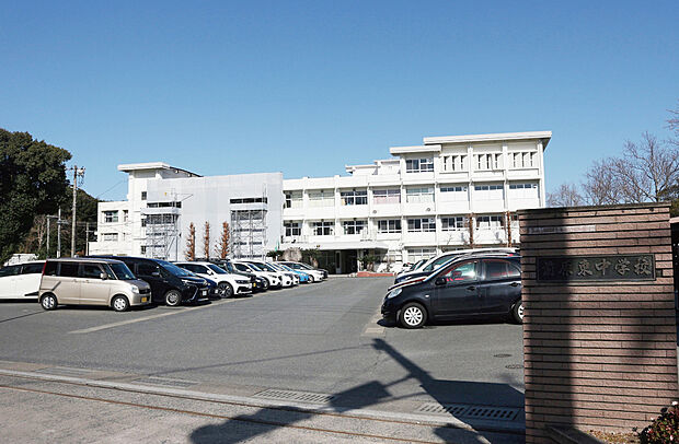 糸島市立「前原東」中学校(約4,200m)