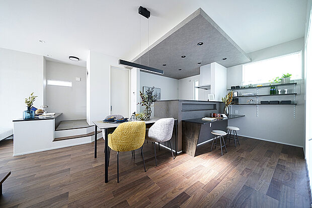 【現地MODEL HOUSE 03【2期街区】】LDKと一体的になったダイニングスペース。※2025年10月撮影