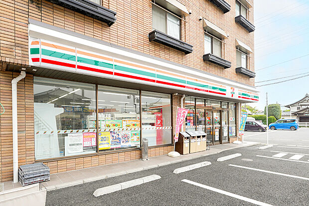 セブンイレブン松戸栗山園（現地より徒歩12分）