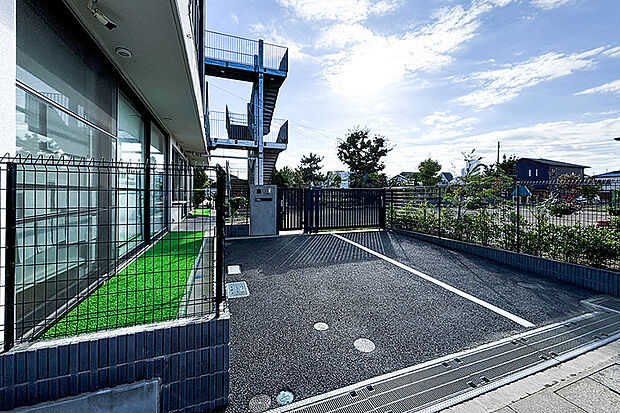 認定こども園アイリス幼稚園（現地より徒歩11分）