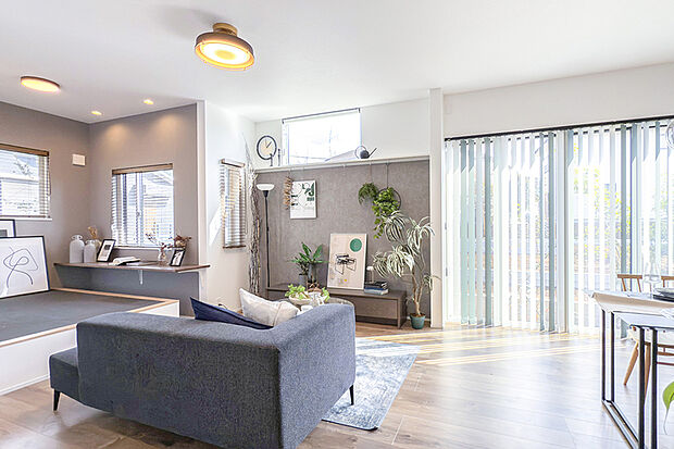 【現地MODEL HOUSE14】リビング脇にはSOHOスペースを採用。在宅ワークや子供の勉強スペースとしても活用いただけます。※2026年2月撮影