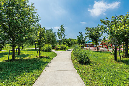 大堀川水辺公園（現地より徒歩8分） 約610m
