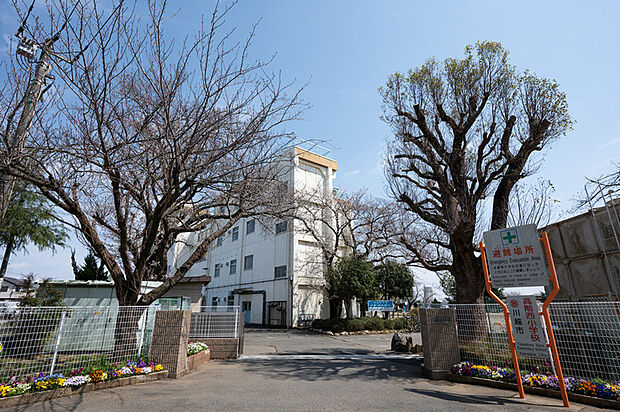 高階西小学校(現地より徒歩7分)