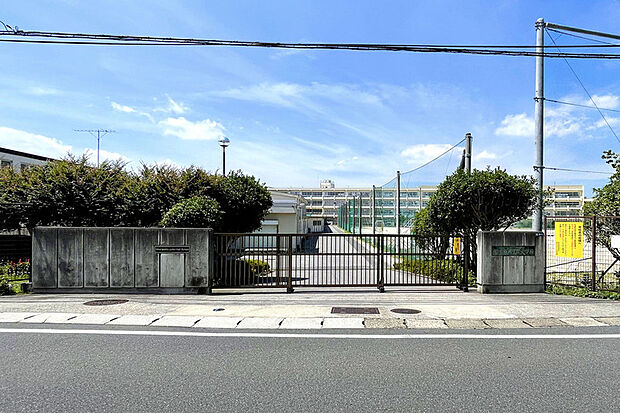 光ケ丘中学校（現地より徒歩15分）