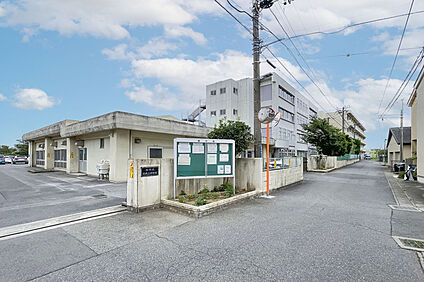 柏市立柏第二中学校（現地より徒歩20分） 約1570m