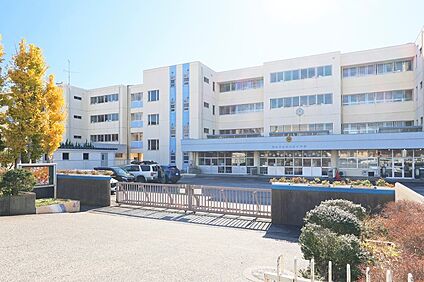 流山北小学校（現地より徒歩10分） 約780m