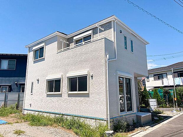 ［1号棟完成物件］私らしい暮らしを叶える、横浜建物のセミオーダー住宅ラシット。手の届く価格帯ながらも、お客様のご要望に合わせたカスタマイズ可能なシステムは、個性を生かした快適な空間をご提供いたします。