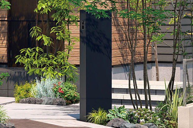 【【宅配ボックス付機能門柱】】表札、ポストに加え、不在時も荷物が受け取れる宅配ボックスを装備した機能門柱。外観デザインと調和するデザインも魅力です。※街並み完成予想図