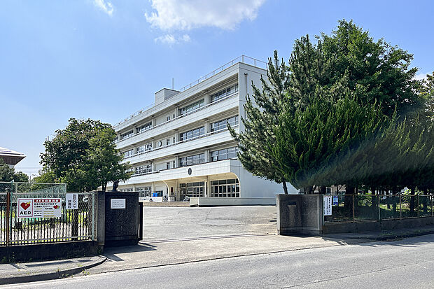 太田市立西中学校(約3,500m)