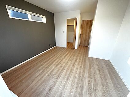 【2号棟 主寝室】