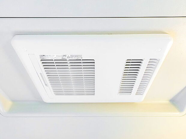【【雨の日も安心　浴室換気乾燥暖房機】※施工例】雨の日も安心な浴室換気乾燥暖房機付き。 コンパクトスリムな形状でお掃除の手間もかかりにくい嬉しい仕様となっております。