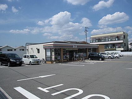 セブン-イレブン はびきの４丁目店 約80ｍ(徒歩約1分)