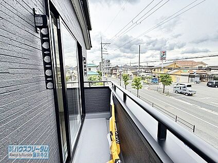 日当たりのいいバルコニーです！