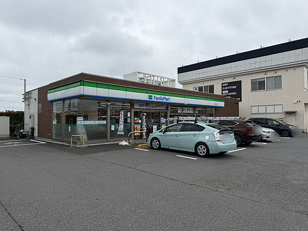 ファミリーマート稲毛長沼店（約212m）