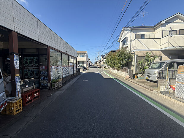 【【2026.9.17　物件現地・前面道路】】食器洗浄乾燥機や浴室暖房換気乾燥機、全窓ペアガラスなど暮らしを彩る機能的な設備を搭載◎より便利で快適な暮らしが叶います。