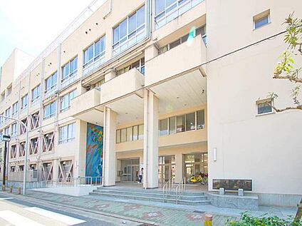長橋小学校 約550m(徒歩7分)