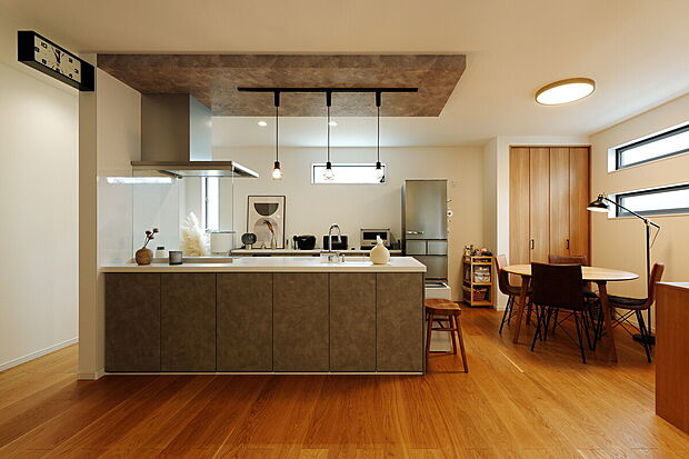 ゆとりの施工面積が標準仕様に含まれているので、広々とした空間づくりも叶いやすい。家族にとっての暮らしやすい間取りを一緒に考えてみませんか。