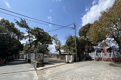 宮山幼稚園 約650ｍ(徒歩9分)