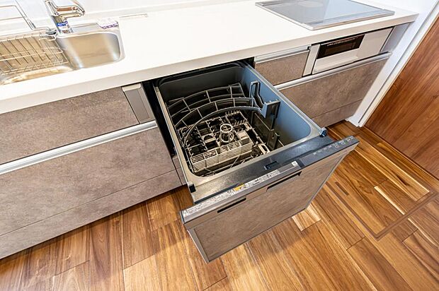 【2号棟食洗機】2号棟食洗機|食洗機付きのキッチンは日々の家事負担を軽減してくれます。