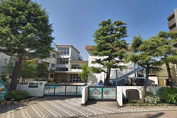 目黒区立大岡山小学校(約350m)