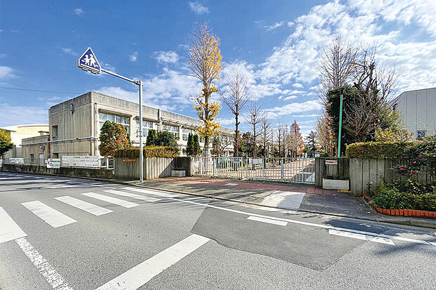 高柳中学校（現地より徒歩13分）