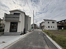 東京都足立区舎人1丁目13番90他（地番）、足立区舎人1丁目21番以下未定（住居表示）