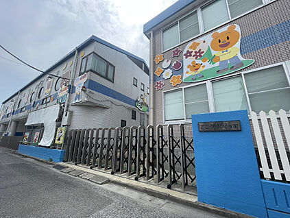 足立つばめ幼稚園 559m