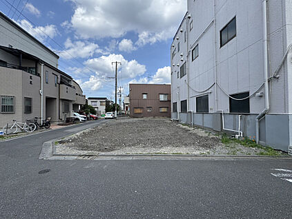 販売現地