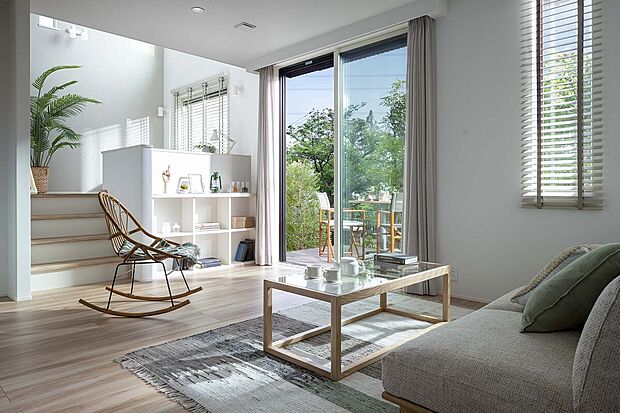 白を基調とした爽やかなLDK