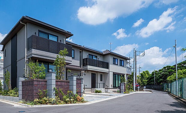 統一された街並み、全12邸。