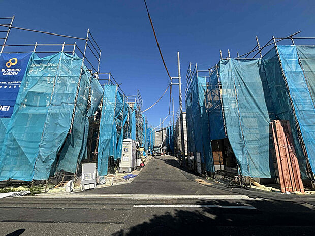 新設道路西側からの上棟時写真（2026年7月10日撮影）　