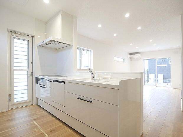 【BV2加古川町備後7号地】対面式キッチンで家事をしながらも家族に目が届き会話もしやすいＬＤＫ！