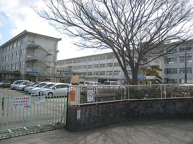 野口北小学校(約1,000m)