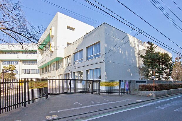 狭山市立山王小学校(約1,180m)