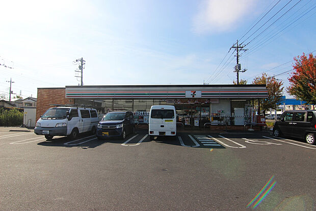 セブンイレブン久喜栗原2丁目店（約500m）