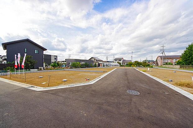 スーパーやドラッグストアが徒歩10分圏内。通勤通学・お買い物にも便利な生活しやすい立地です。