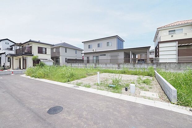 １号区　南側4.5ｍ新設道路に面した陽当たりより立地。