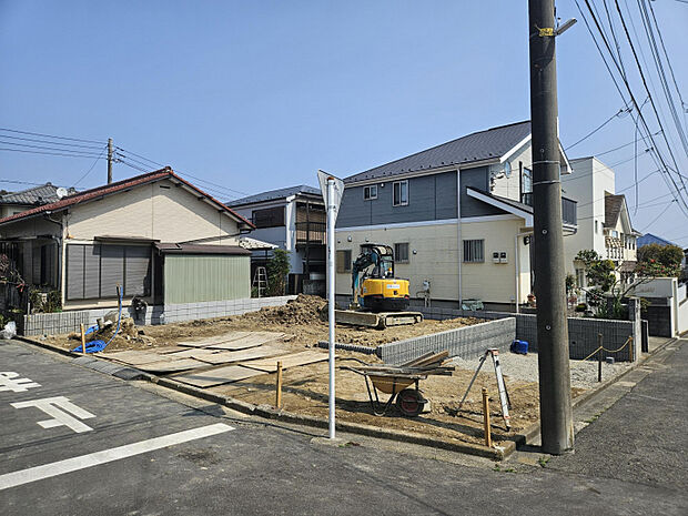 販売現地（R8.3.29）京急本線「弘明寺駅」徒歩9分に新築戸建て誕生致します！南西角地の明るい物件です♪　