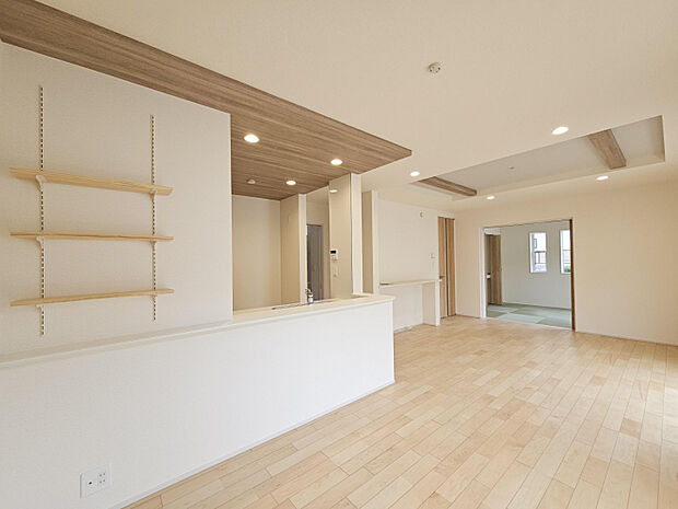 1号棟　LDK（18.18帖）　