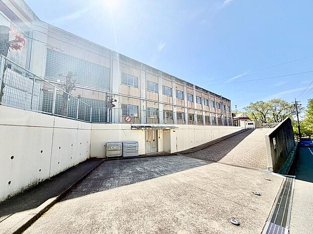 名古屋市立小幡北小学校(約918m)